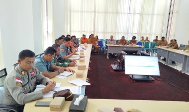 Kabag-SDM-Polres-Sikka-mengikuti-Rapat-Panitia-Penyelenggara-Peringatan-HUT-Ke-80-Kemerdekaan-Republik-Indonesia-Tingkat-Kab.Sikka.