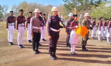 Siap-Sambut-HUT-ke-80-RI,-Gladi-Bersih-Upacara-di-Sikka-Dipantau-Ketat-Unit-Propam