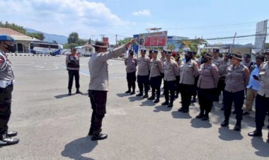 117-Personel-Polres-Sikka-Siap-Amankan-Karnaval-SD-dan-SMP