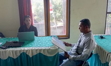 Pantau-Perkembangan-Koperasi-Merah-Putih,-Polsek-Lela-Polres-Sikka-Gelar-Koordinasi-di-Kantor-Desa