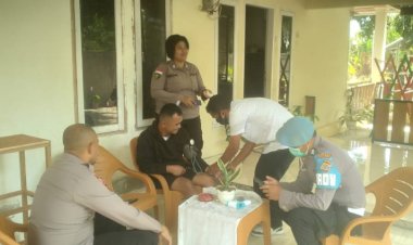 “Solidaritas-Polres-Sikka:-Tim-Sidokkes-Kunjungi-Personel-yang-Sakit”