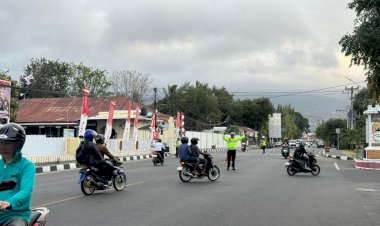 “Sat-Lantas-Polres-Sikka-Gelar-Strong-Point-Sore-untuk-Wujudkan-Kamseltibcarlantas”