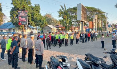 Ribuan-Lilin-Menyala,-Polres-Sikka-Polda-NTT-Jaga-Ketertiban-Aksi-Damai-di-Gelora-Samador