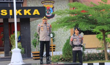 Kapolres-Sikka-Tekankan-Disiplin-dan-Kewaspadaan-Hoaks-dalam-Apel-Jam-Pimpinan