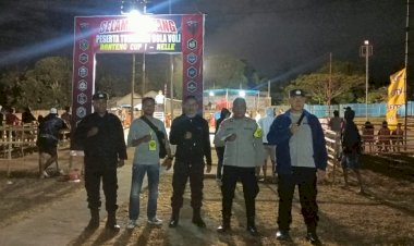“Pengamanan-Ketat-Polsek-Nelle-Polres-Sikka-Warnai-Turnamen-Voli-Banteng-Cup-I-2025”