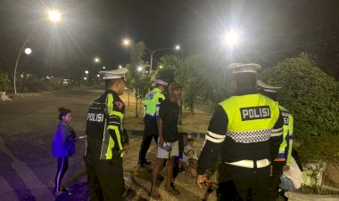 Patroli-Lampu-Biru-Polres-Sikka-Polda-NTT-:-Wujud-Nyata-Harkamtibmas-dan-Kamseltibcarlantas