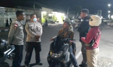 “Bersatu-untuk-Negeri,-TNI–Polri-Hadirkan-Pesan-Damai-Lewat-Patroli-Gabungan”