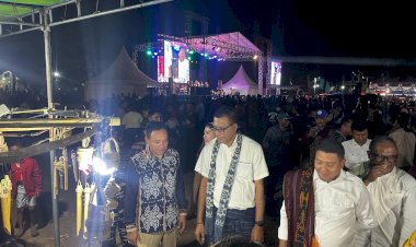 Silent-Open-Up-Guncang-Panggung-Maumere,-Polres-Sikka-Polda-NTT-Kawal-Ketat-Jalannya-Acara