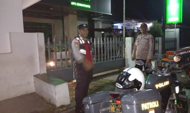 Polisi-Hadir-di-Tengah-Masyarakat,-Patroli-Malam-Polsek-Kewapante-Polres-Sikka-Polda-NTT-Berlangsung-Kondusif
