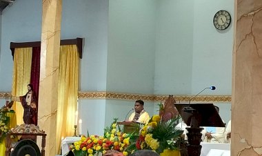 POLRES-SIKKA-POLDA-NTT-AMANKAN-KEGIATAN-MISA-PERDANA-IMAM-BARU-DIAKON-FRANSISCO-MICHAEL-ADISAPUTRA-DI-GEREJA-PAROKI-SPIRITU-SANTO-MISIR