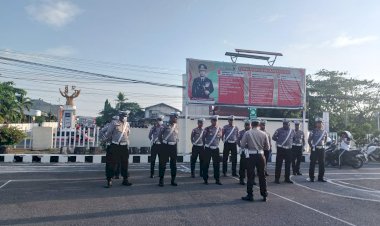 Satlantas-Polres-Sikka-Polda-NTT-Gelar-Apel-Pagi-dan-Strong-Point-untuk-Kelancaran-Lalu-Lintas