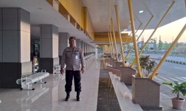 Polres-Sikka-Polda-NTT-Pastikan-Keamanan-Bandara-Frans-Seda-Tetap-Kondusif-Meski-Beberapa-Penerbangan-Dibatalkan