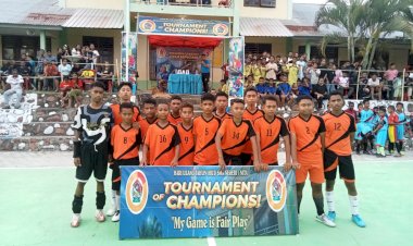 “Polsek-Nita-Polres-Sikka-Kawal-Pembukaan-Turnamen-SMANTA-CUP-I-2025,-Jalannya-Lomba-Meriah-dan-Kondusif”