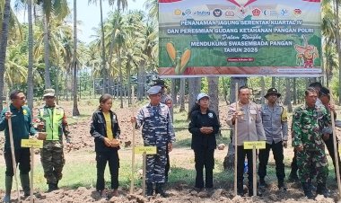 KAPOLRES-SIKKA-POLDA-NTT-LAKSANAKAN-PENANAMAN-JAGUNG-SERENTAK-KWARTAL-IV-SECARA-SIMBOLIS-DALAM-RANGKA-MENDUKUNG-KETAHANAN-PANGAN-NASIONAL-2025