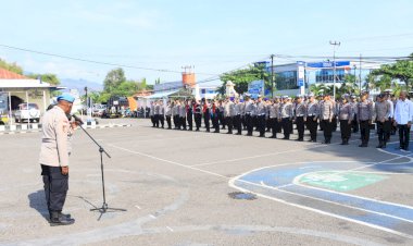 “Kasi-Propam-Polres-Sikka-Polda-NTT-:-Stop-Hedonisme,-Jaga-Marwah-Institusi”