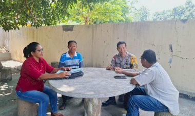 “Bangun-Ekonomi-Rakyat,-Polsek-Alok-Polres-Sikka-Polda-NTT-Gelar-Koordinasi-Bersama-Koperasi-Merah-Putih”