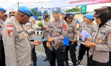 Propam-Polres-Sikka-Polda-NTT-Awasi-Kedisiplinan-dan-Integritas-Personel-Saat-Apel-Fungsi-Rutin
