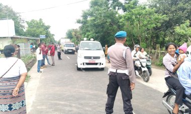 Wujud-Pelayanan-Presisi,-Polsek-Kewapante-Polres-Sikka-Polda-NTT-Amankan-Prosesi-Tahbisan-Imam-Baru