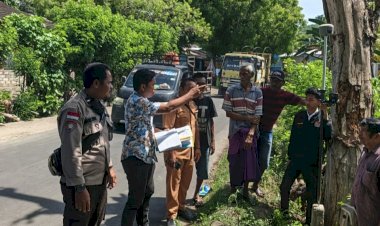 Pengukuran-Tanah-Warga-di-Pesisir-Lela,-Bhabinkamtibmas-Jadi-Penjaga-Transparansi-dan-Kedamaian
