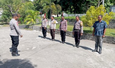 Satu-Angkatan-Satu-Komando:-Bintara-2004-Pimpin-Irama-Apel-Pagi-Polsek-Lela