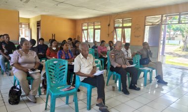 Dukung-Program-MBG-Presiden-Prabowo,-Polsek-Alok-Polres-Sikka-Polda-NTT-Kawal-Rakor-Yayasan-Makmur-Sejahtera-Indonesia