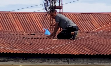 Baglog-Polres-Sikka-Polda-NTT-Laksanakan-Rangkaian-Giat-Harian:-Distribusi-Beras,-Perbaikan-Fasilitas,-hingga-Pemeliharaan-Lingkungan-Berjalan-Lancar