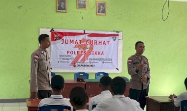 “Bangun-Pelajar-Cerdas-dan-Taat-Hukum,-Binmas-Polres-Sikka-Gelar-Jumat-Curhat-di-SMK-YAPEN-RAIS”