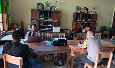 Natal-Aman,-Tahun-Baru-Kondusif:-Polsek-Lela-Polres-Sikka-Polda-NTT-Satukan-Langkah-dengan-Gereja