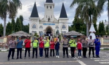 Polres-Sikka-Polda-NTT-Pastikan-Keamanan,-Misa-Penutupan-Tahun-Yubelium-2025-Berlangsung-Khidmat-Tanpa-Gangguan