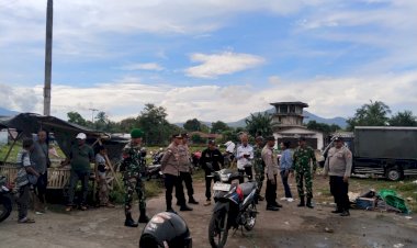 Di-Bawah-Pengamanan-Polsek-Kewapante-Polres-Sikka,-Penertiban-Lahan-Koperasi-Merah-Putih-Desa-Geliting-Berlangsung-Tertib