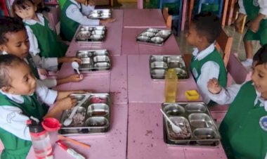 “Investasi-Gizi-untuk-Masa-Depan-Bangsa,-Program-Makan-Bergizi-Gratis-Presiden-RI-Menjangkau-Ribuan-Warga-Sikka”