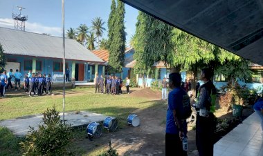 “Generasi-Tertib:-Sat-Lantas-Polres-Sikka-Polda-NTT-Sosialisasi-Keselamatan-Lalu-Lintas-di-SMK-Pelayaran-Yapenrais”