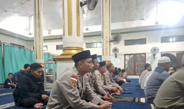 Ramadhan-Penuh-Kebersamaan,-Personel-Muslim-Polres-Sikka-Polda-NTT-Gelar-Tarawih-Keliling