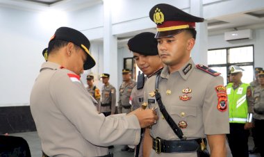 Dari-AKP-Ferdinandus-Do-ke-IPDA-Alwan-Dimas-Saputra,-Polsek-Paga-Polres-Sikka-Resmi-Berganti-Nahkoda
