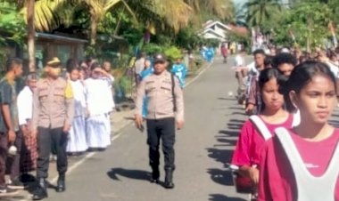 “Kapela-St.-Agustinus-Riipua-dipadati-ratusan-umat-Katolik-dalam-momentum-istimewa,-Polsek-Paga-Turun-Full-Amankan-Kegiatan”