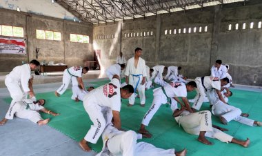 66-Personel-Polres-Sikka-Ikuti-Ujian-Bela-Diri-Polri,-Uji-Kesiapan-Fisik-dan-Profesionalitas-Jelang-UKP-Juli-2026