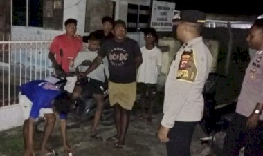 Respon-Cepat-Aduan-Warga-dan-Cegah-Balap-Liar,-Polres-Sikka-Sapu-Malam-Lewat-Patroli-Presisi-Berperisai-Cahaya