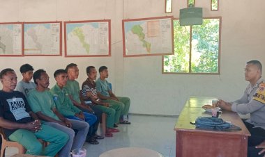 Perkuat-Kesiapan-Pengamanan-Pesta-Sambut-Baru-di-Empat-Desa-Bhabinkamtibmas-Kecamatan-Palue-Sikka-Tingkatkan-Kapasitas-Linmas