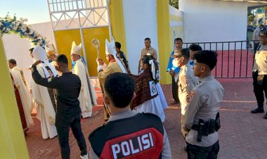 Polres-Sikka-Siaga-Penuh,-Pembukaan-Nusra-Youth-Day-III-Berlangsung-Kondusif-di-Tengah-Ribuan-Peserta