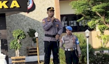 Wakapolres-Sikka-Beri-Pesan-Tegas:-Profesionalisme,-Soliditas,-dan-Semangat-Belajar-Jadi-Kunci-Pengabdian-Dalam-Apel-Pagi-Jam-Pimpinan