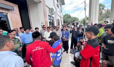 Polres-Sikka-Kawal-Aspirasi-Mahasiswa-GMNI,-Pengamanan-dan-Peliputan-Berjalan-Humanis-dan-Terukur