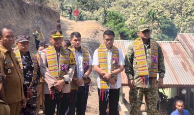 Kapolres-Sikka-Hadiri-Peresmian-Jembatan-Perintis-Garuda-Wairkeang,-Perkuat-Konektivitas-dan-Akses-Masyarakat