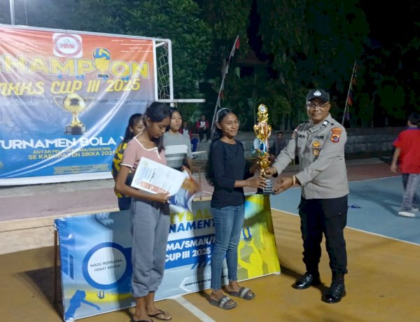 Penonton Membludak di Final Voli Antar SMA, Polsek Alok Polres Sikka Siaga Penuh Hingga Laga Usai