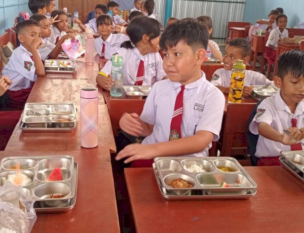 MBG Sentuh 26.162 Warga, Polres Sikka Polda NTT Kawal Ketat Penyaluran Makan Bergizi Gratis di 9 Dapur Gizi