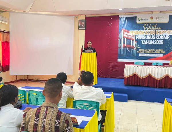 Sekda Sikka Buka Pelatihan KDKMP: Koperasi Desa Harus Jadi Motor Ekonomi Lokal