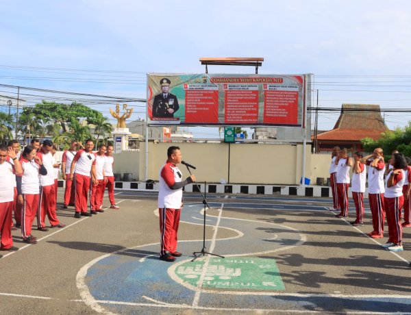 Polres Sikka Polda NTT Gelar Apel Pagi dan Olahraga Bersama: Tingkatkan Disiplin, Kebugaran, dan Soliditas Personel