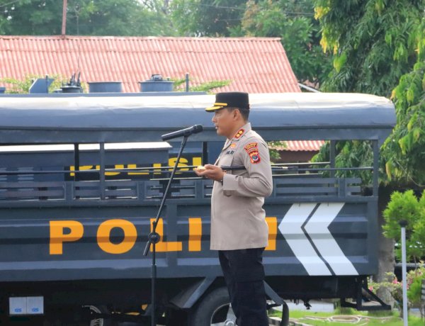 “Menjaga Marwah Polri, Kapolres Sikka Tekankan Disiplin dan Etika dalam Apel Pagi”