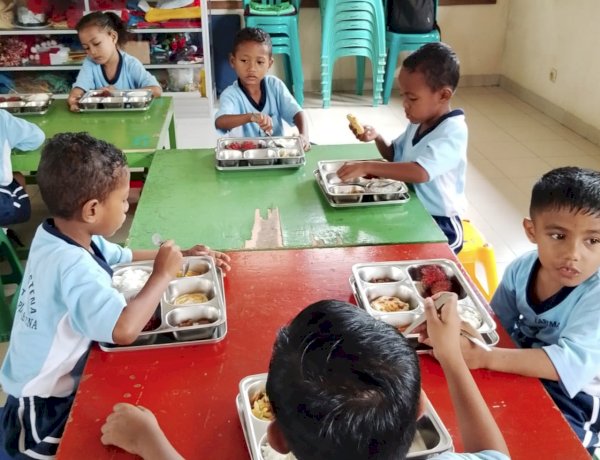 Puluhan Ribu Porsi MBG Disalurkan di Kabupaten Sikka, Program Unggulan Presiden Berjalan Aman dan Lancar