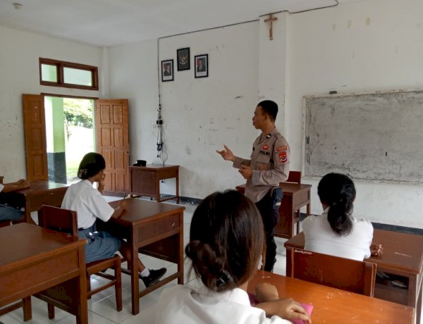 Sat Binmas Polres Sikka Polda NTT Sosialisasi Anti-Bullying, Pelajar Diingatkan Bahaya Jejak Digital