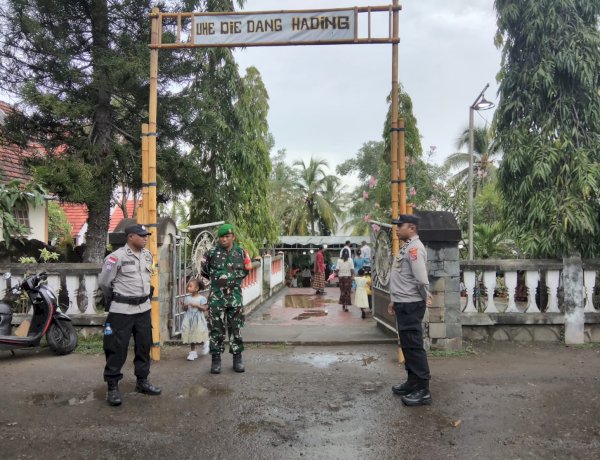Seabad Lebih Gereja Santo Ignatius Loyola Sikka, Perayaan Iman Berjalan Khidmat di Bawah Pengamanan Polres Sikka Polda NTT